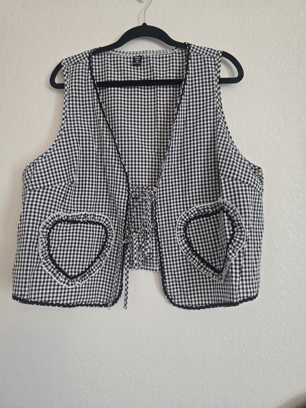 Women's Black & White Gingham Heart Pocket Vest 4XL